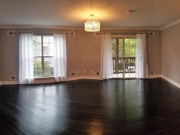 3rd image of 263 Village Circle Dr #2207