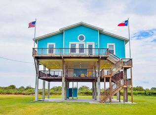 383 Atkinson St, Crystal Beach, TX 77650