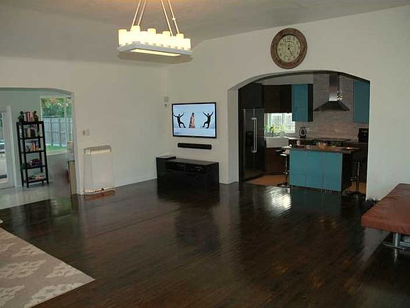 5th image of 1550 NE 108th St