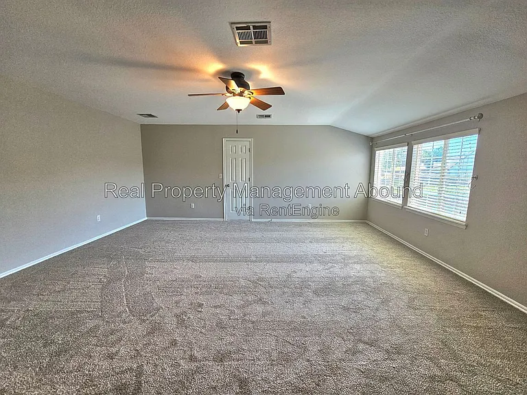 809 W Granger St — Photo 38