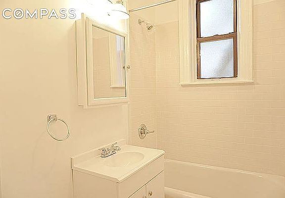 4th image of 3242 33rd St APT C7
