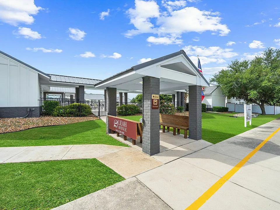 Leah Avenue Student Townhomes