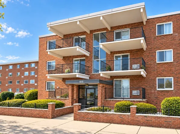 505 Revere Beach Blvd APT 104, Revere, MA 02151
