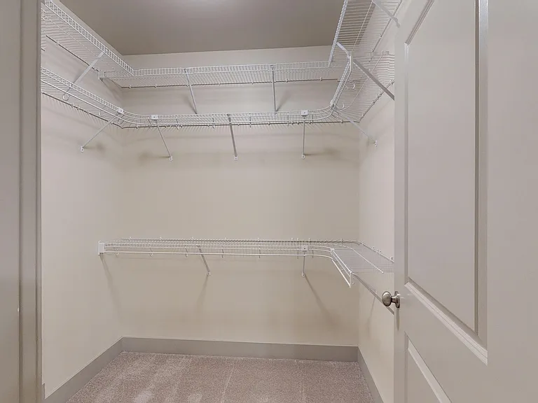 Ashton Bellevue — Photo 17