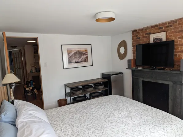 1156 Halsey Street image 8 of 15