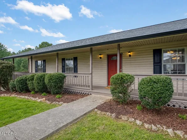 1532 N Courtney Oak Ln, Knoxville, TN 37938