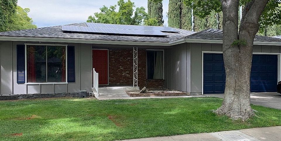 2nd image of 609 Dennis Ct