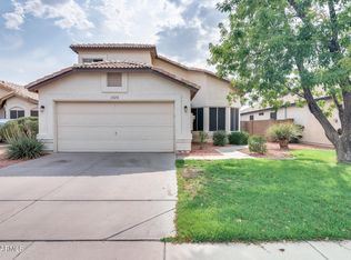 1326 N Blackstone Dr, Chandler, AZ 85224