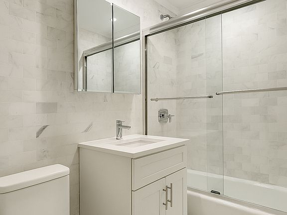 5th image of 358 Henry St APT 1R