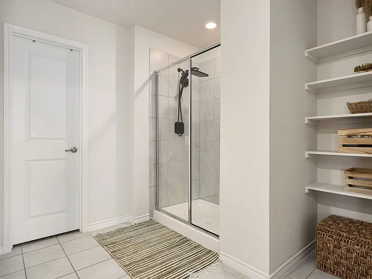 600 Auburn Forest Dr — Photo 3