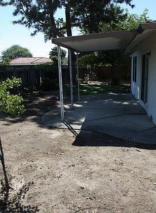 3rd image of 1525 Stubbins Way