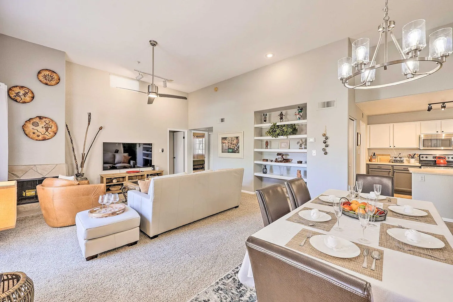 2 bed, 2.0 bath, 1291 sqft, $3,580 — Photo 2