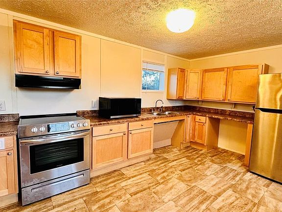 4th image of 3590 Kaiser Ave