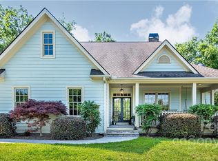 49 Peninsula Dr, Mill Spring, NC 28756