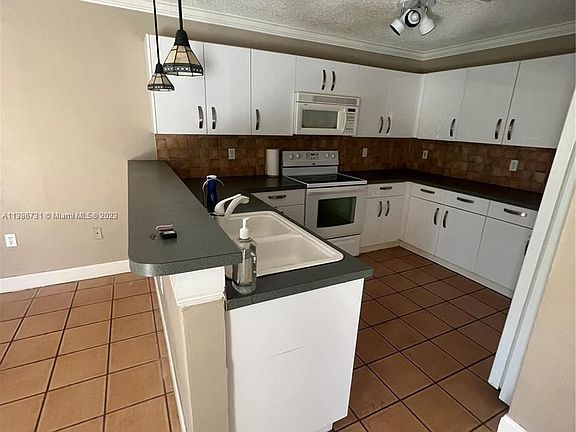 5th image of 4059 Eastridge Cir