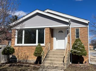 4224 W 109th St, Oak Lawn, IL 60453