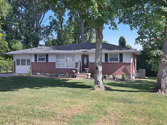 3rd image of 201 Belaire Dr