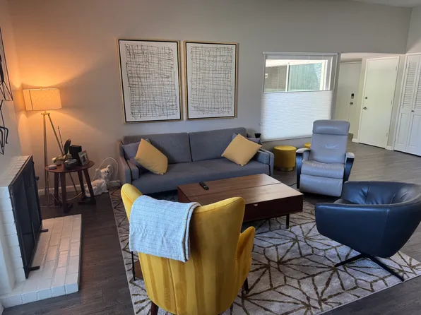 1691 Sunnydale Plz, Palm Springs, CA 92264