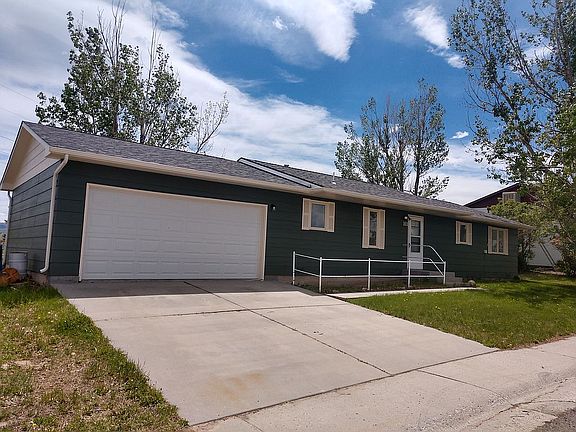2nd image of 111 Krystal Ln
