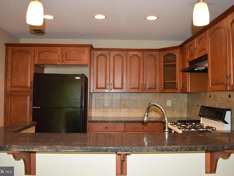 6062 Cedar Ct — Photo 5