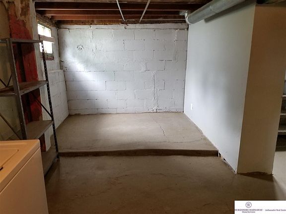 5th image of 3337 Polk St