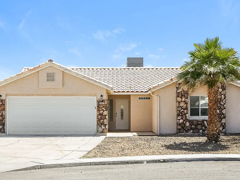 3927 Blue Coral Dr — Photo 1