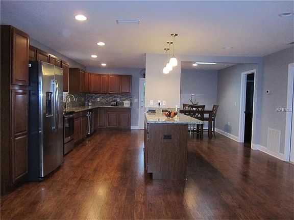 4th image of 4411 W Paul Ave