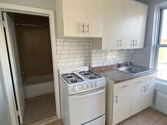 2nd image of 4614 Park Ave APT 504