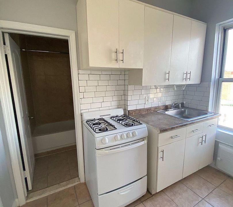 1st image of 4614 Park Ave APT 504