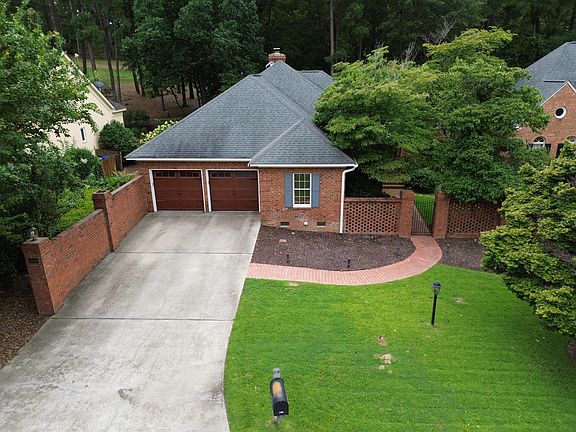 3rd image of 104 Crane Ct