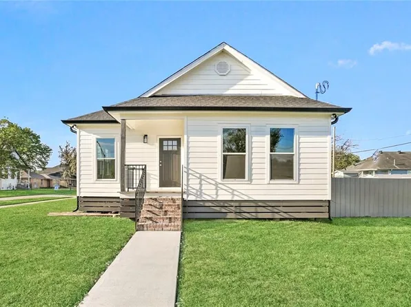 101 W Claiborne Sq, Chalmette, LA 70043