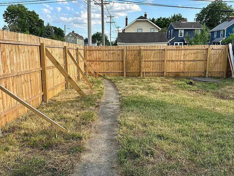 629 Sheldon Ave — Photo 21