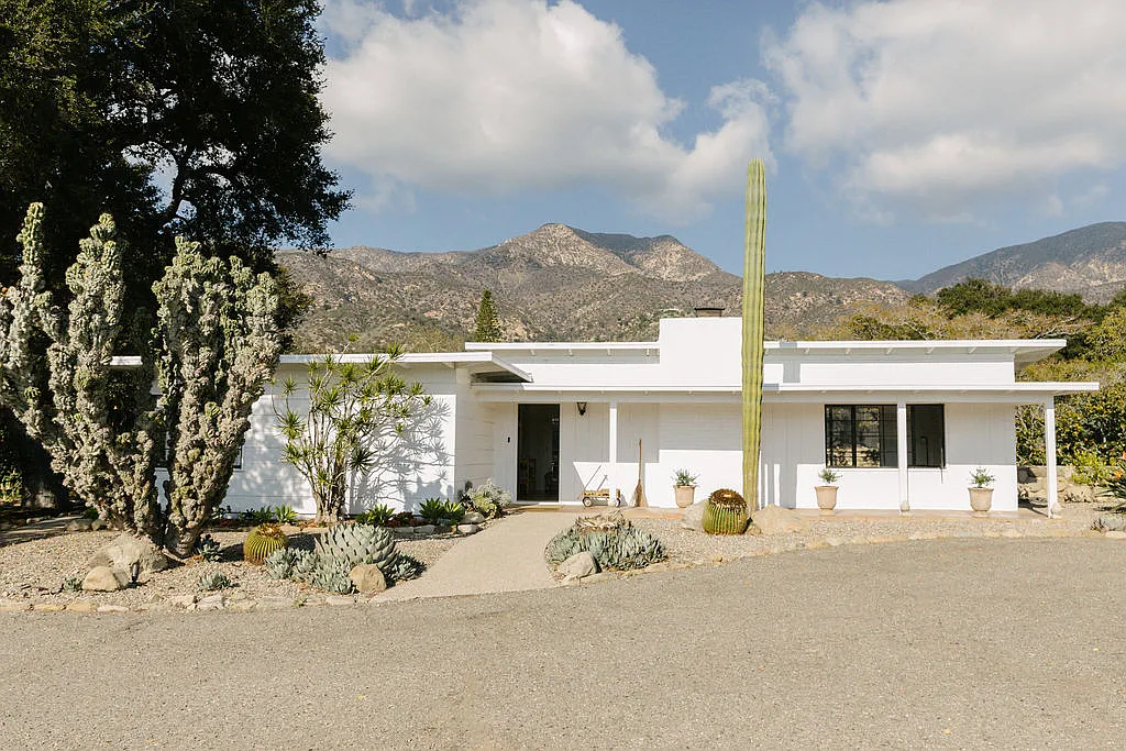 696 Romero Canyon Rd — Photo 1
