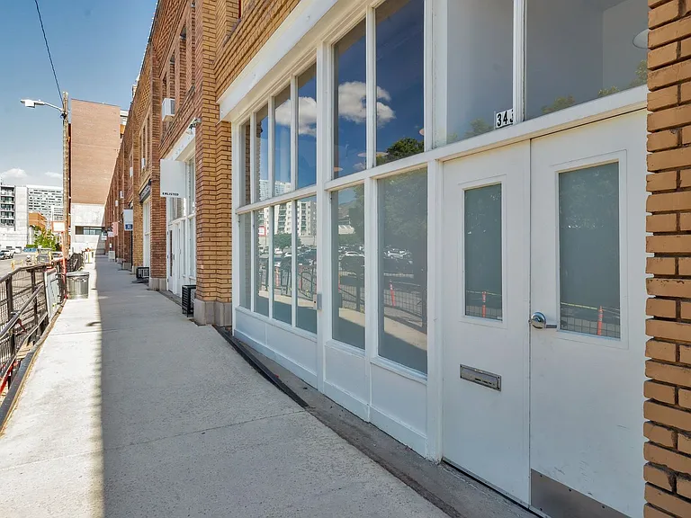 Pierpont Avenue — Photo 18
