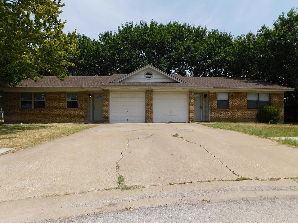 1st image of 3001 Honeysuckle Cir APT A