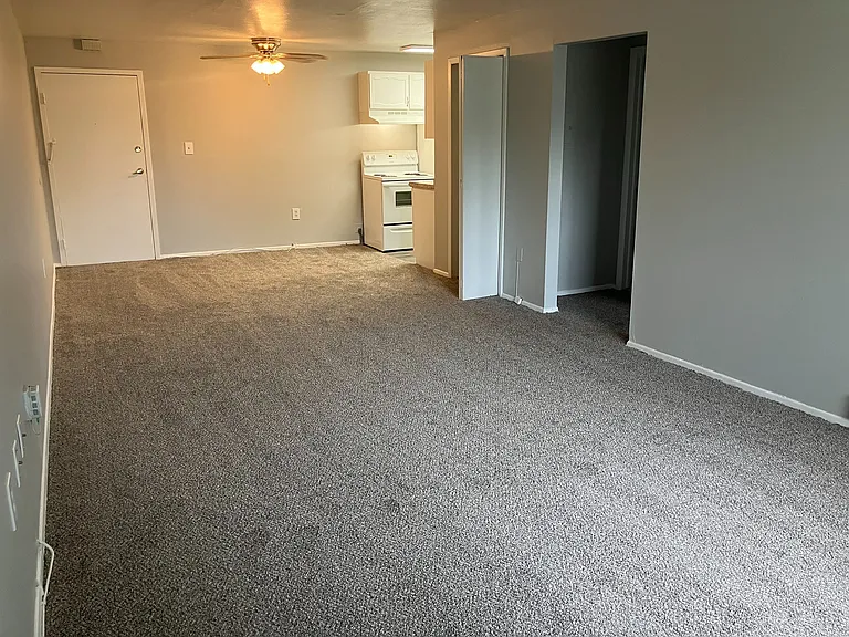 Valley York Apartments — Photo 21