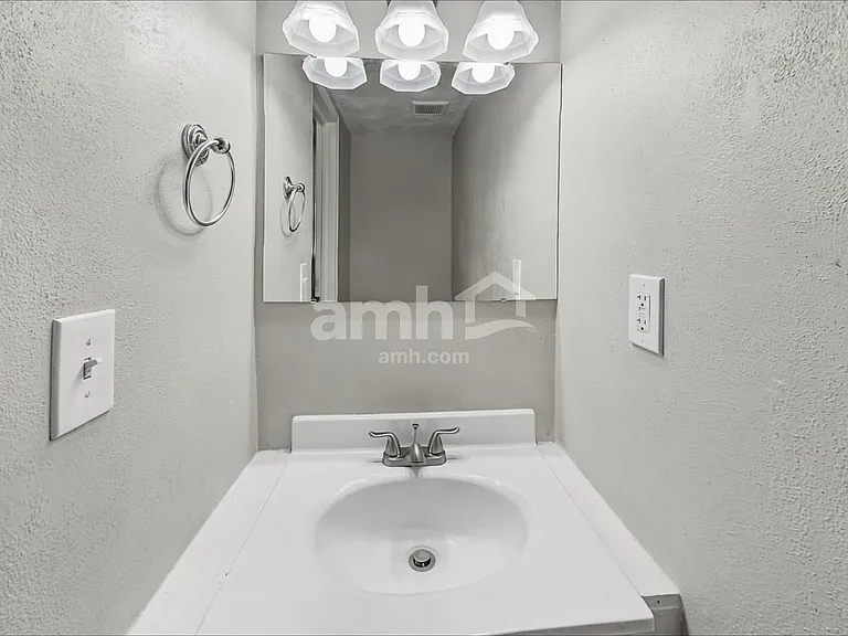 5521 W Stone Bluff Way — Photo 8