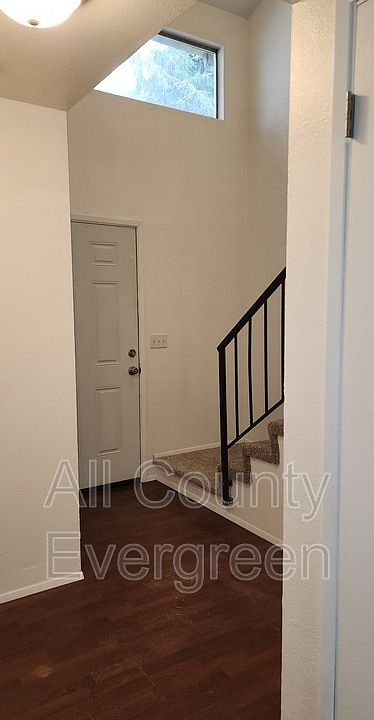 1st image of 402 4th St SE #A