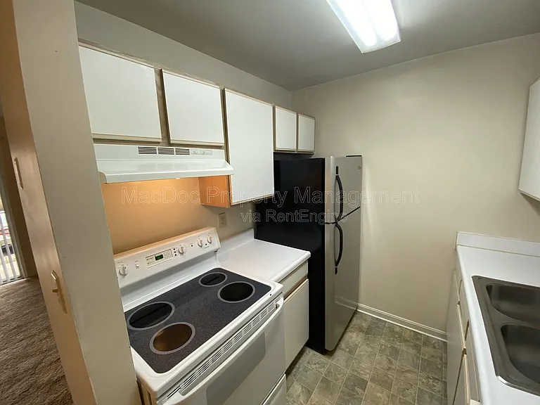 76 Red Maple Ct #100 — Photo 5