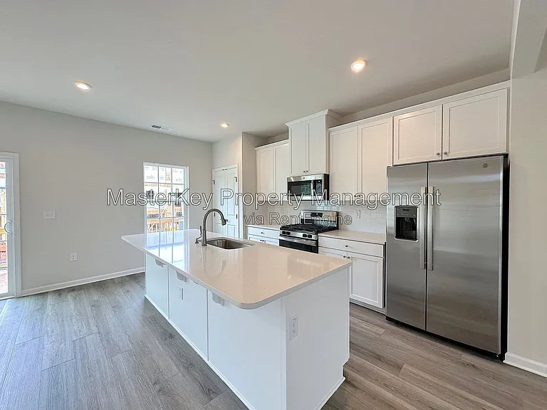 1018 Kentlands Dr — Photo 6