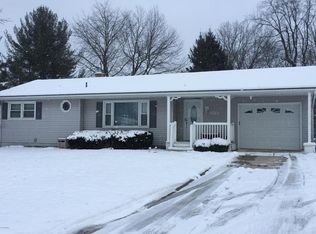 1023 Lowe Dr, Marshall, MI 49068