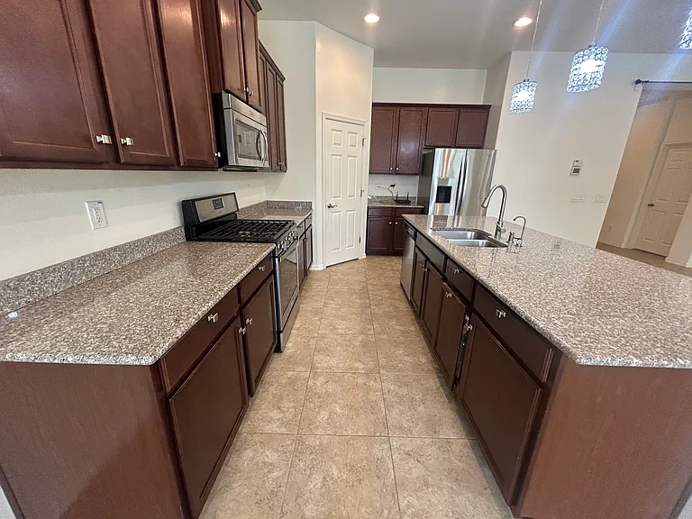 3841 E Powell Pl — Photo 22