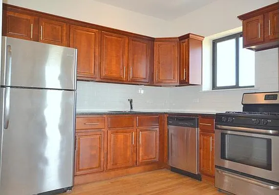 Rented by Evergreen Apartments BK | media 1