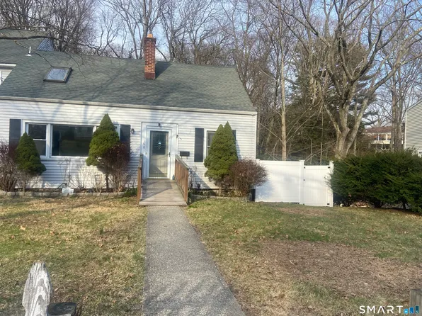 168 Wainwright Pl, Stratford, CT 06614