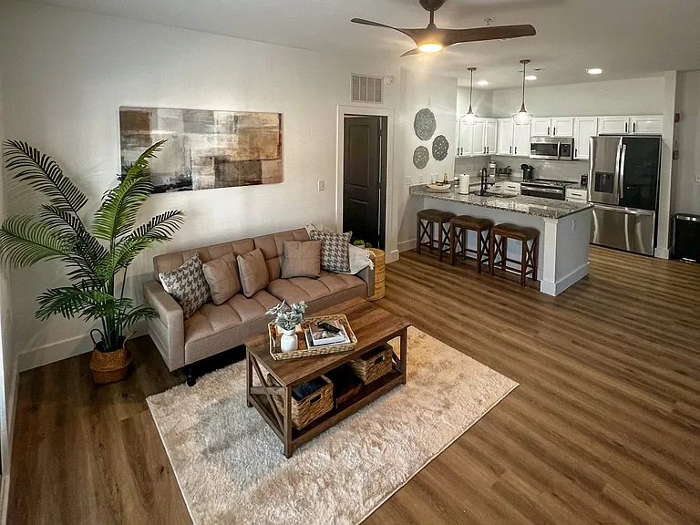 206 Town Center Dr #22 — Photo 3