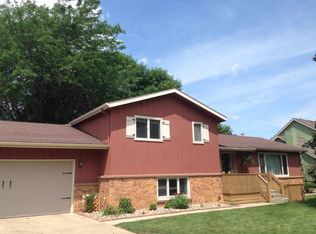 802 Arizona Ave NW, Orange City, IA 51041