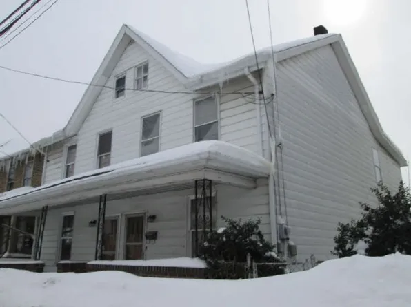 322 W Green St, Hazleton, PA 18201