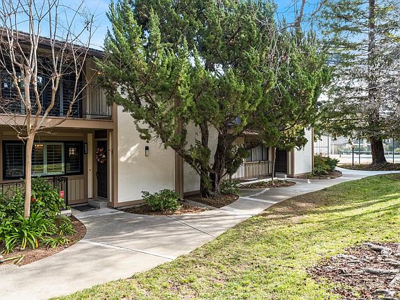 2nd image of 6043 Calle De Rico