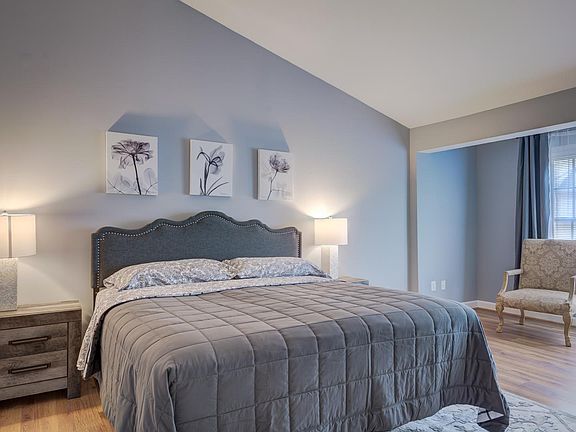5th image of 8410 Chaucer House Ct