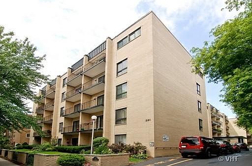 1st image of 221 N Kenilworth Ave APT 209